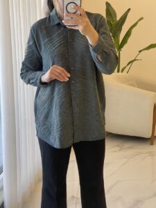 شومیز طرح برجسته ترک اورجینال طرح زمرد - Image 2