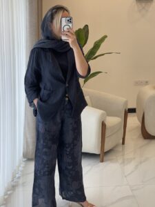 کت و شلوار لینن ایتالیایی طرح  رز مات - Image 2