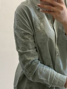 شومیز گلدوزی برجسته اورجینال طرح یاس - Image 3