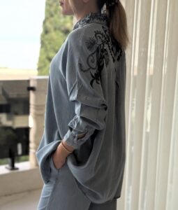 شومیز جین نگین دوزی ترک اورجینال طرح سرشانه - Image 6
