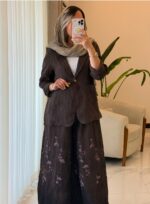 کت و شلوار لینن ایتالیایی طرح گل ریز - Image 2