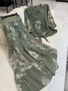 شلوار لینن ایتالیایی طرح بغل چین دار - Image 3