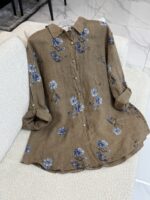 شومیز لینن ایتالیایی طرح یاس آبی - گرم بالا - Image 2