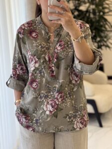 شومیز  لینن ایتالیایی سه دکمه طرح گلسرخ - Image 2