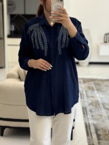 شومیز پولک دوزی ترک اورجینال طرح افشان - Image 2