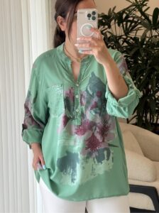 شومیز جیب پولکی ایتالیایی طرح گل عنابی نیو - Image 8