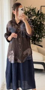 شومیز لینن ایتالیایی طرح گل آبی - گرم بالا - Image 5